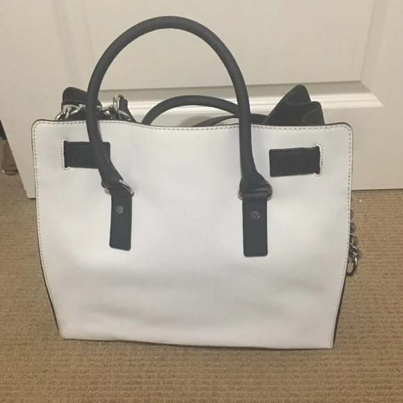 Micheal Kors - Picture 3 of 8